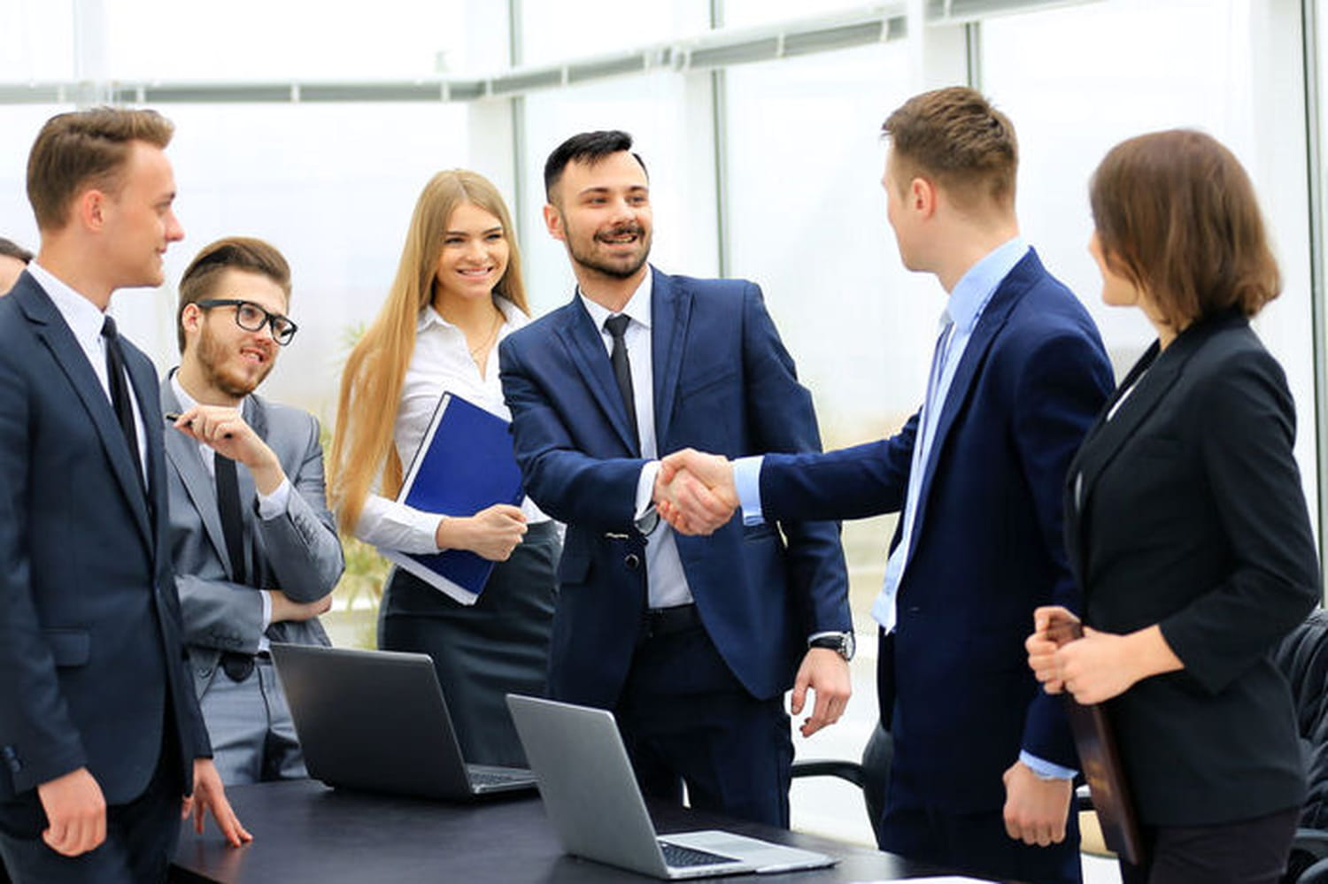 découvrez comment fonctionne un accord d'entreprise, ses étapes de mise en place et les avantages pour les employeurs et salariés. explications claires et conseils pratiques.