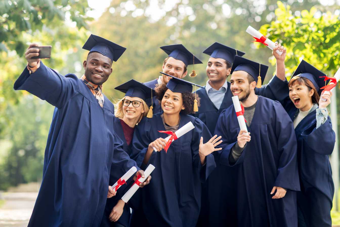 découvrez le bachelor finance : une formation polyvalente offrant de solides débouchés professionnels, des compétences recherchées et de nombreux avantages pour réussir dans le secteur financier.