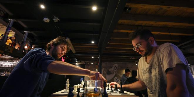 découvrez les principales raisons des échecs des réseaux sociaux, analyse des causes, exemples concrets et bonnes pratiques pour éviter les erreurs courantes dans la gestion de communautés en ligne.