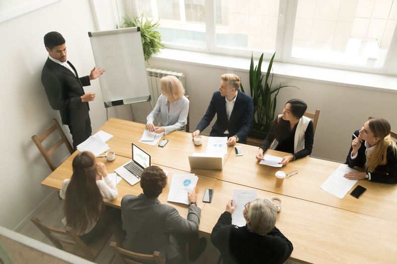 découvrez comment déterminer la taille idéale de votre entreprise pour optimiser la croissance, la gestion et la rentabilité, selon votre secteur d'activité et vos objectifs.
