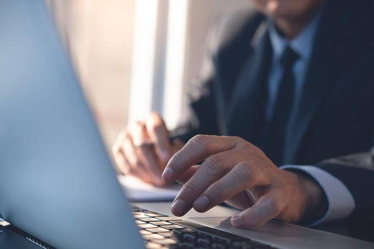 découvrez comment l'europe déploie une offensive stratégique audacieuse sur les réseaux sociaux pour renforcer son influence et sa présence digitale.