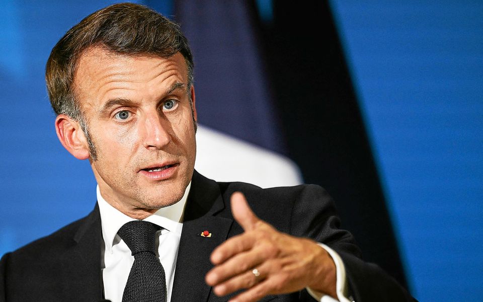 découvrez les analyses et prises de parole d'emmanuel macron sur l'impact des réseaux sociaux sur la démocratie et le débat public.