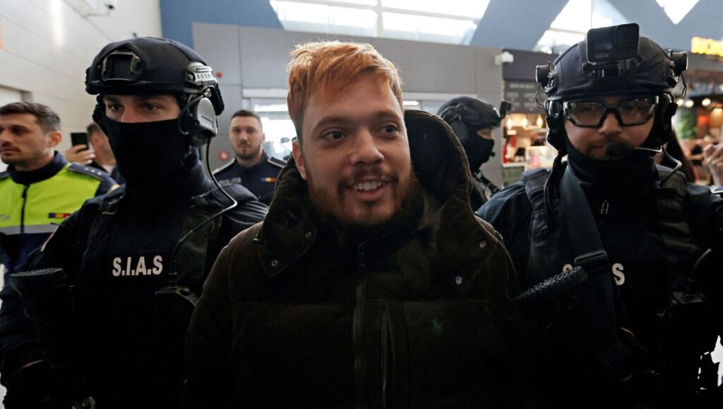 découvrez les procédures et conséquences lorsqu'un détenu suivi sur les réseaux sociaux est envoyé au quartier disciplinaire.